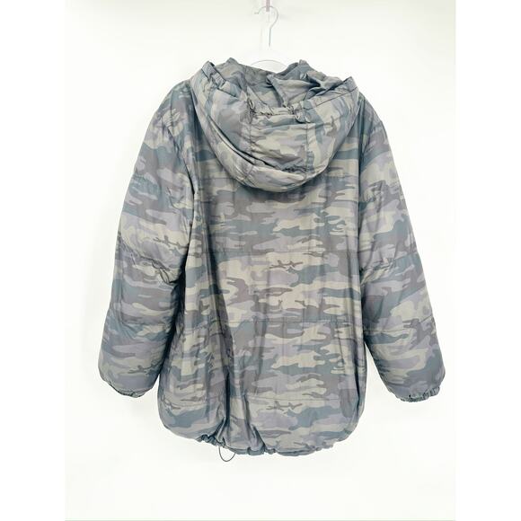 Sanctuary Camo Hooded Puffer Jacket – Size M - Picture 3 of 4